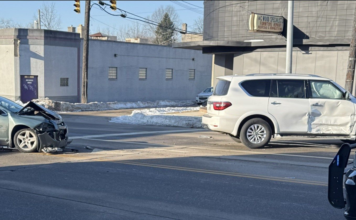 Crash blocks traffic in Youngstown's Uptown