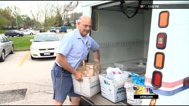 Postal Carriers Participate In The Largest One Day Food Drive WFMJ Com   3701159 G 