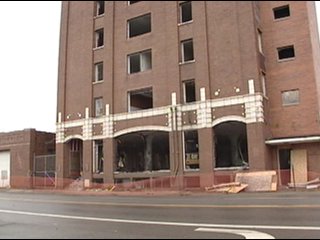 Old Youngstown Salvation Army Building Being Razed - WFMJ.com